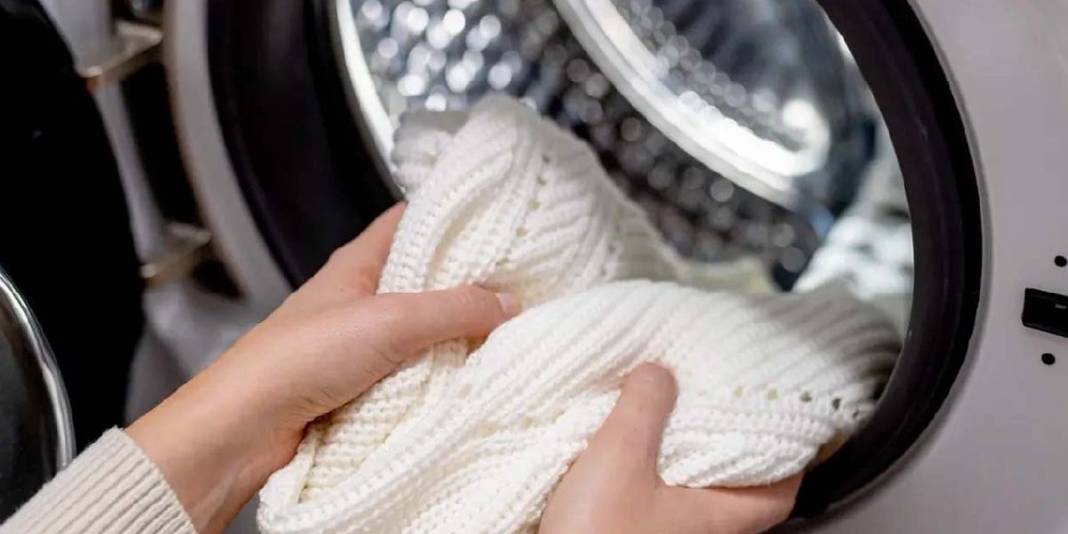 Makinenizi bu kıyafetler için kullanmayın! İşte çamaşır makinesinde yıkanmaması gereken kıyafetler 7